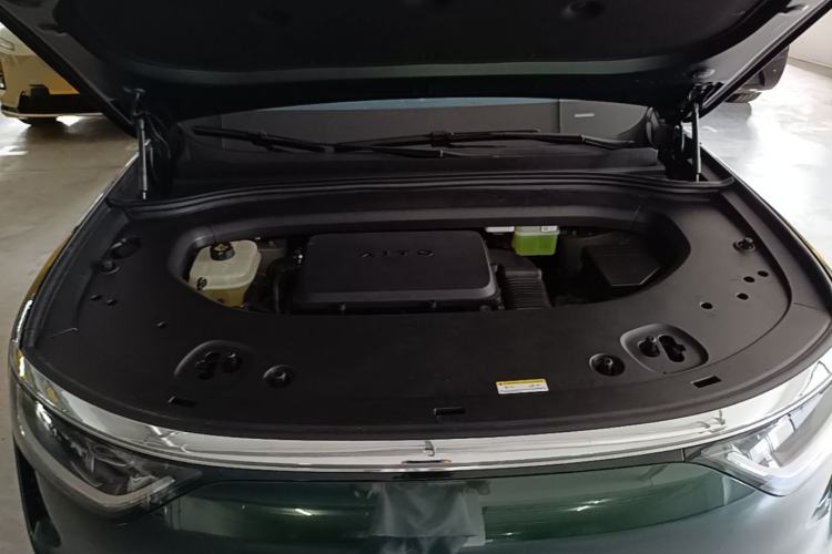 Used Hima AITO M8 2025 Extended-Range Max+ Version 53.4 kWh 6-Seater Edition Engine Bay