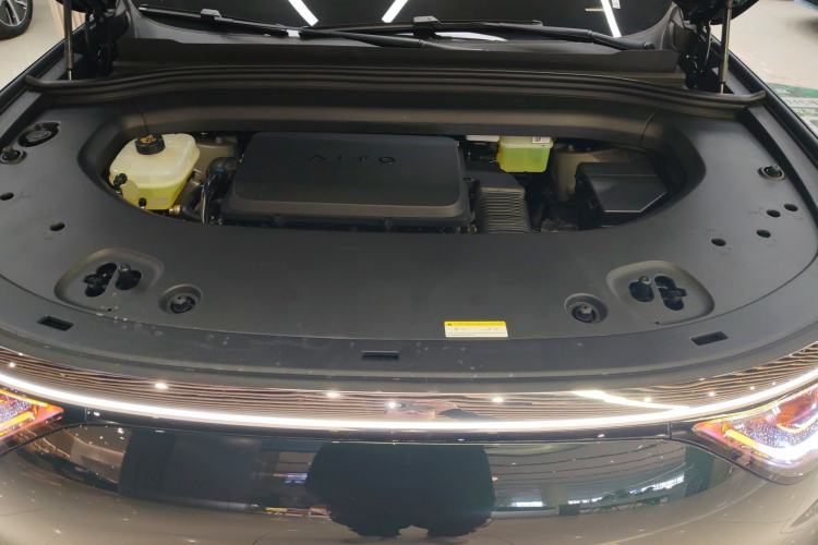 Used Hima AITO M8 2025 Extended-Range Max+ Version 53.4 kWh 5-Seater Edition Engine Bay