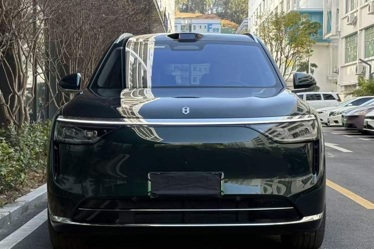 Used Hima AITO M8 2025 Extended-Range Ultra Version 53.4 kWh 6-Seater Edition Exterior 1