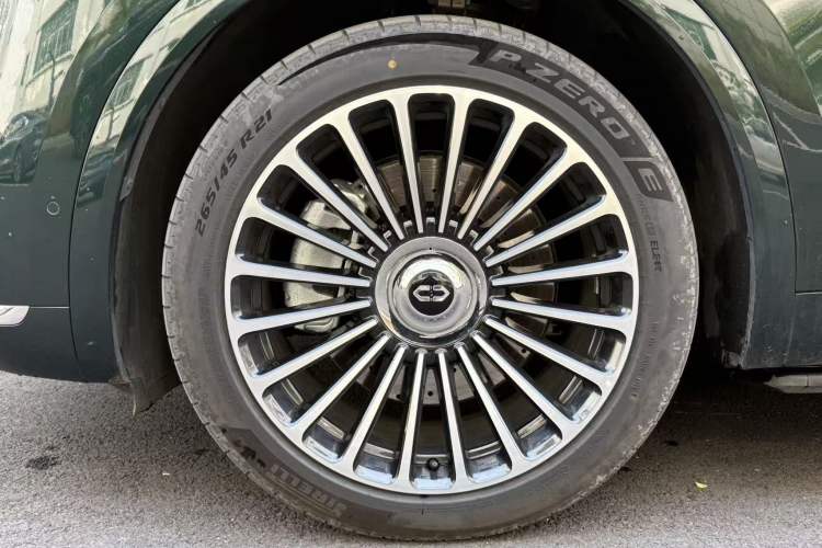 Used Hima AITO M8 2025 Extended-Range Ultra Version 53.4 kWh 6-Seater Edition Exterior 2