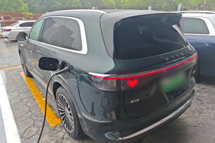 Used Hima AITO M8 2025 Extended-Range Ultra Version 53.4 kWh 6-Seater Edition Exterior 2