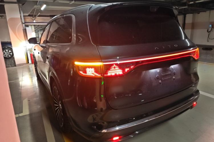 Used Hima AITO M8 2025 Extended-Range Ultra Version 53.4 kWh 6-Seater Edition Exterior 2