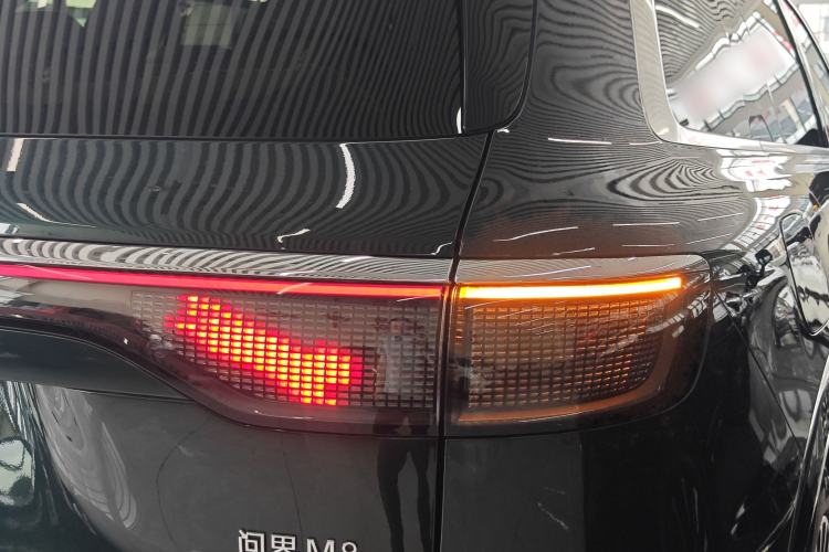 Used Hima AITO M8 2025 Extended-Range Ultra Version 53.4 kWh 6-Seater Edition Exterior 3
