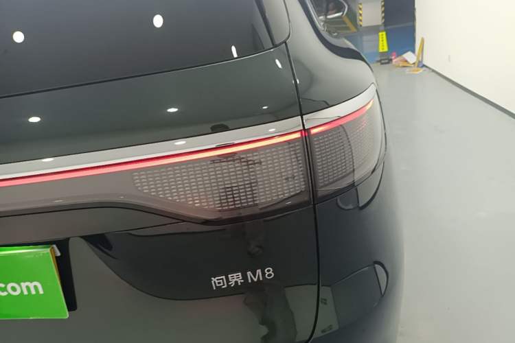 Used Hima AITO M8 2025 Extended-Range Max+ Version 53.4 kWh 6-Seater Edition Exterior 3