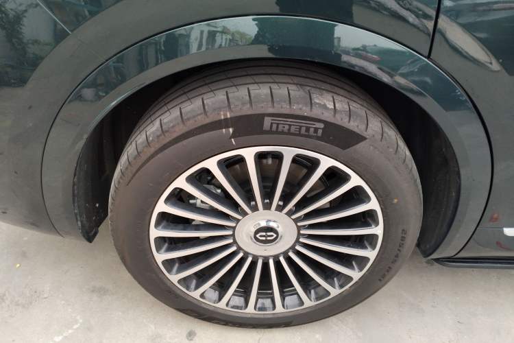 Used Hima AITO M8 2025 Extended-Range Ultra Version 53.4 kWh 6-Seater Edition Exterior 3