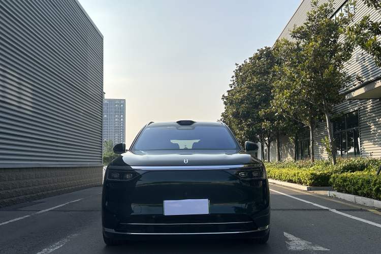 Used Hima AITO M8 2025 Extended-Range Ultra Version 53.4 kWh 6-Seater Edition Exterior 4