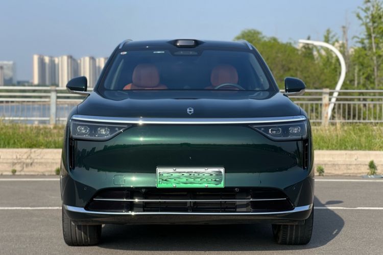 Used Hima AITO M8 2025 Extended-Range Ultra Version 53.4 kWh 6-Seater Edition Exterior 4