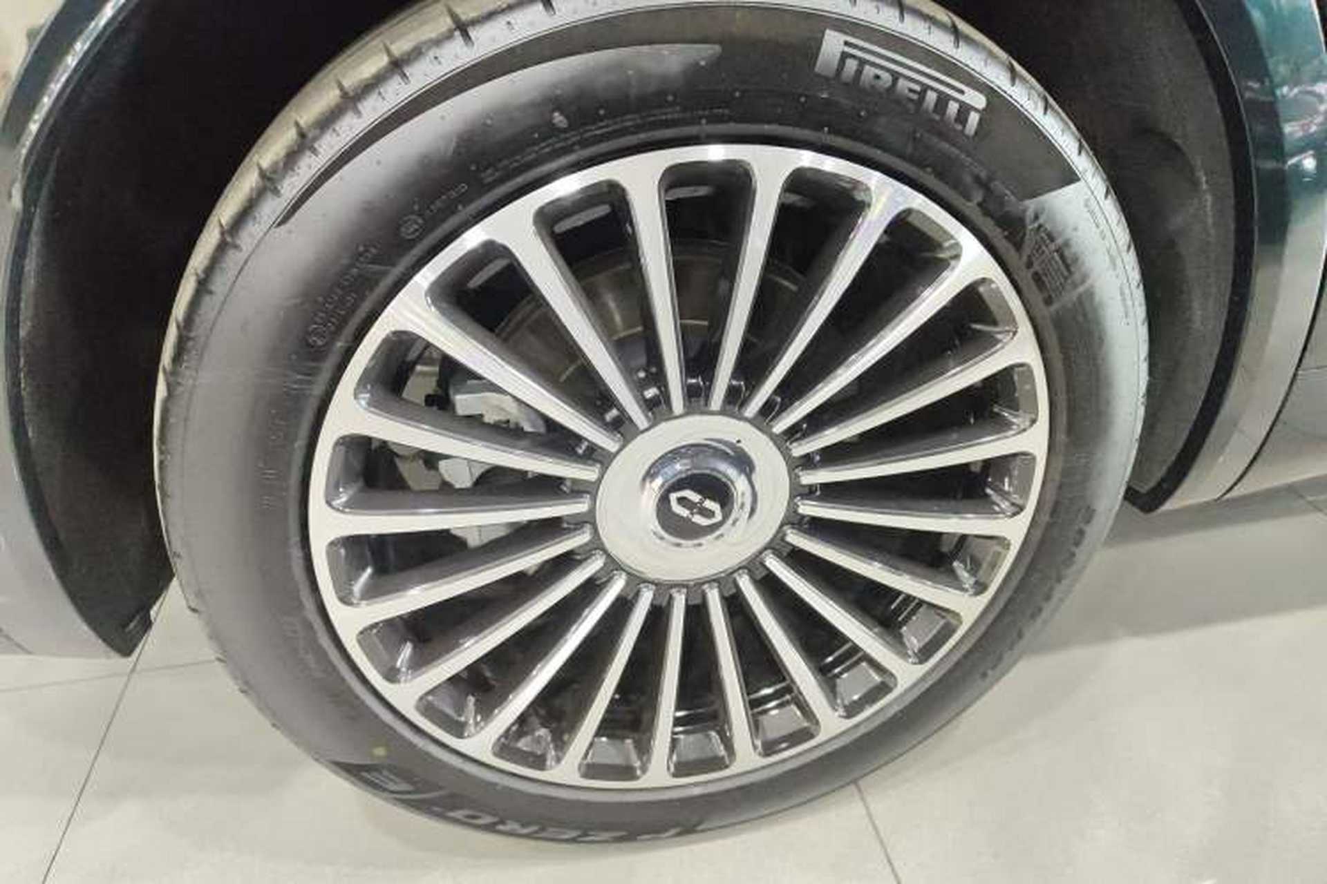 Used Hima AITO M8 2025 Extended-Range Ultra Version 53.4 kWh 6-Seater Edition Exterior 5
