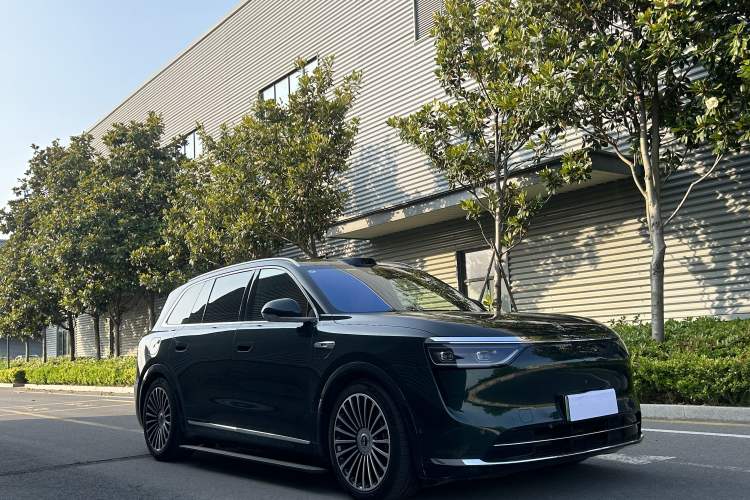 Used Hima AITO M8 2025 Extended-Range Ultra Version 53.4 kWh 6-Seater Edition Exterior 6