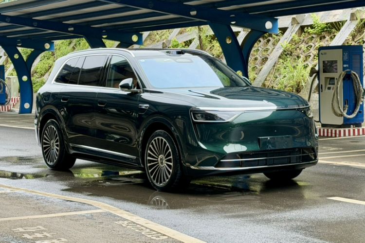 Used Hima AITO M8 2025 Extended-Range Ultra Version 53.4 kWh 6-Seater Edition Exterior 6