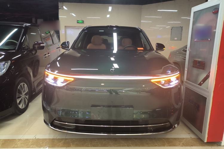 Used Hima AITO M8 2025 Extended-Range Ultra Version 53.4 kWh 6-Seater Edition Front