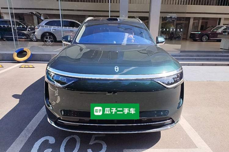 Used Hima AITO M8 2025 Extended-Range Ultra Version 53.4 kWh 6-Seater Edition Front