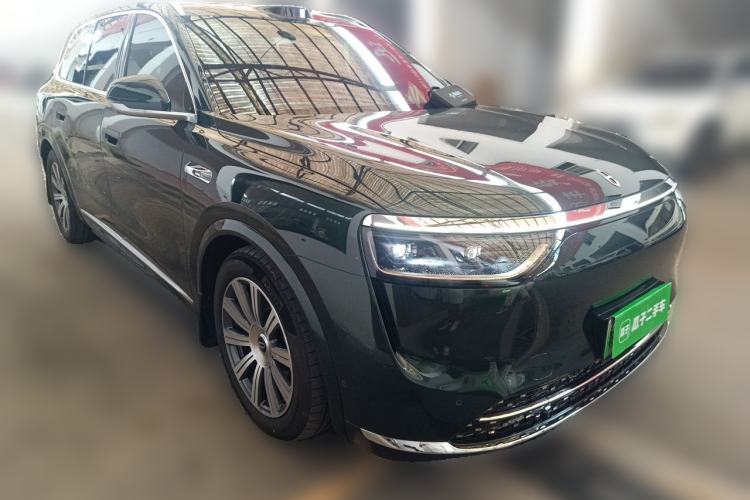 Used Hima AITO M8 2025 Extended-Range Max+ Version 53.4 kWh 6-Seater Edition Front Right 45 Deg