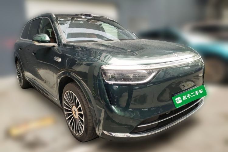 Used Hima AITO M8 2025 Extended-Range Ultra Version 53.4 kWh 6-Seater Edition Front Right 45 Deg