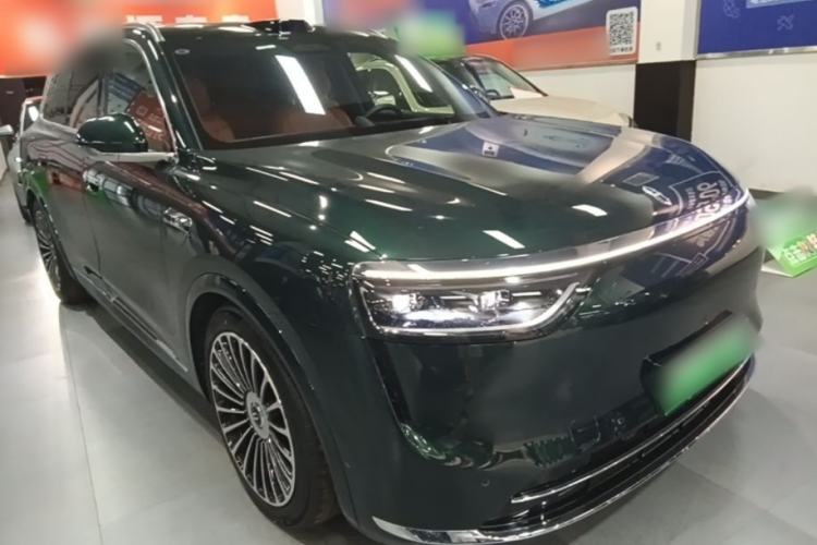 Used Hima AITO M8 2025 Extended-Range Ultra Version 53.4 kWh 6-Seater Edition Front Right 45 Deg