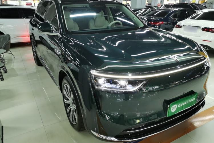 Used Hima AITO M8 2025 Extended-Range Max+ Version 53.4 kWh 5-Seater Edition Front Right 45 Deg