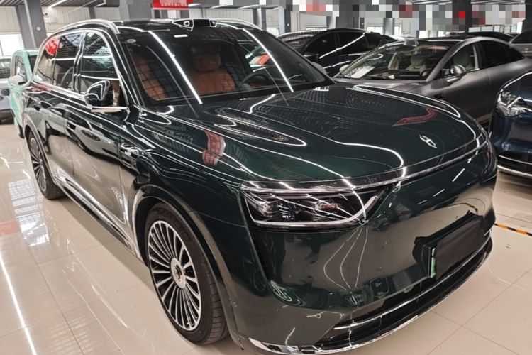 Used Hima AITO M8 2025 Extended-Range Ultra Version 53.4 kWh 6-Seater Edition Front Right 45 Deg