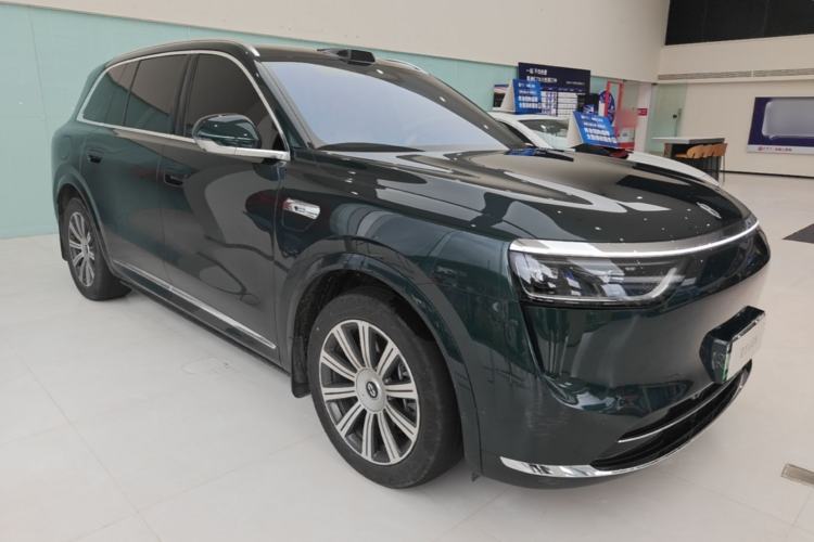 Used Hima AITO M8 2025 Extended-Range Max+ Version 53.4 kWh 6-Seater Edition Front Right 45 Deg