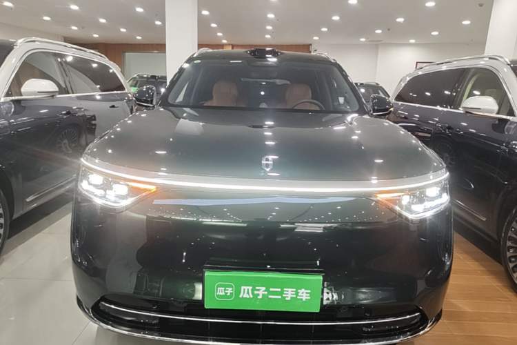 Used Hima AITO M8 2025 Extended-Range Ultra Version 53.4 kWh 6-Seater Edition Front