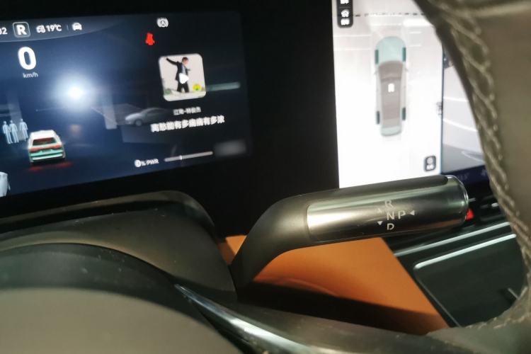 Used Hima AITO M8 2025 Extended-Range Max+ Version 53.4 kWh 6-Seater Edition Gear Lever