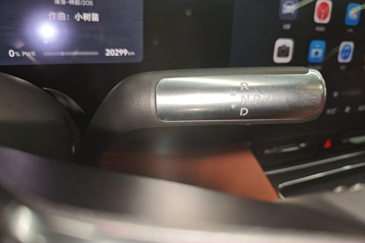 Used Hima AITO M8 2025 Extended-Range Ultra Version 53.4 kWh 6-Seater Edition Gear Lever