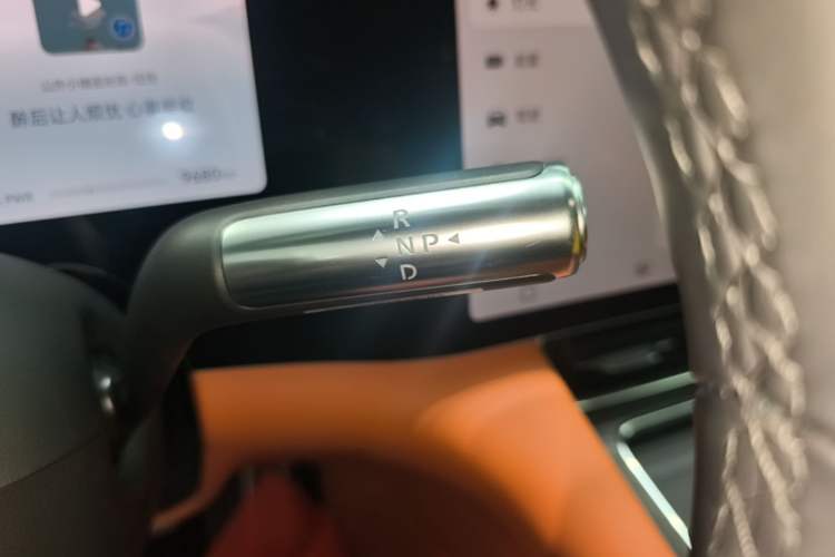 Used Hima AITO M8 2025 Extended-Range Ultra Version 53.4 kWh 6-Seater Edition Gear Lever