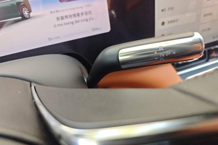 Used Hima AITO M8 2025 Model, Pure Electric Max+ Six-Seat Long-Range Version Gear Lever