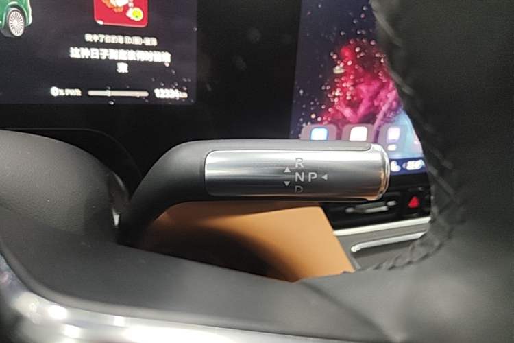 Used Hima AITO M8 2025 Extended-Range Ultra Version 53.4 kWh 6-Seater Edition Gear Lever