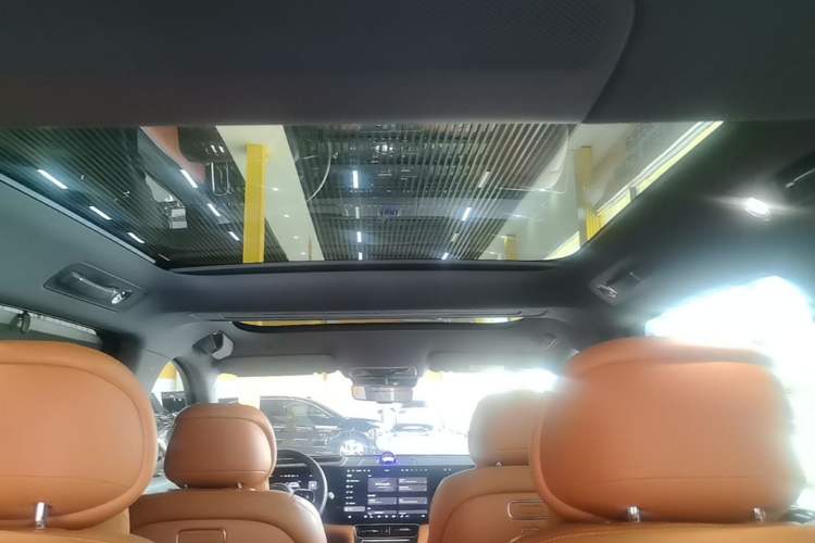 Used Hima AITO M8 2025 Extended-Range Ultra Version 53.4 kWh 6-Seater Edition Headliner