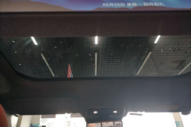 Used Hima AITO M8 2025 Extended-Range Ultra Version 53.4 kWh 6-Seater Edition Headliner