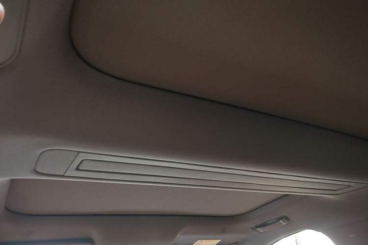 Used Hima AITO M8 2025 Extended-Range Ultra Version 53.4 kWh 6-Seater Edition Headliner