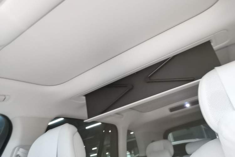 Used Hima AITO M8 2025 Extended-Range Max+ Version 53.4 kWh 5-Seater Edition Headliner
