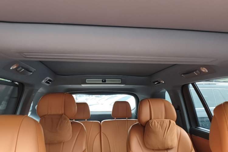 Used Hima AITO M8 2025 Extended-Range Ultra Version 53.4 kWh 6-Seater Edition Headliner
