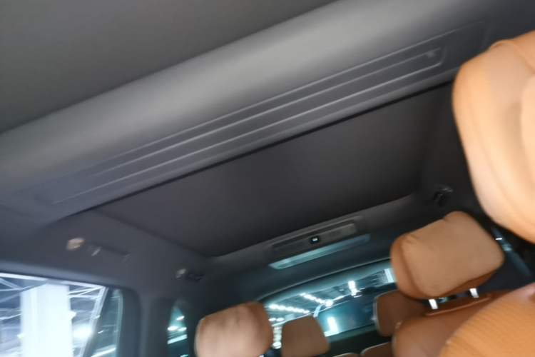 Used Hima AITO M8 2025 Extended-Range Ultra Version 53.4 kWh 6-Seater Edition Headliner