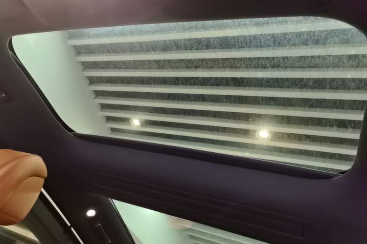 Used Hima AITO M8 2025 Extended-Range Ultra Version 53.4 kWh 6-Seater Edition Headliner