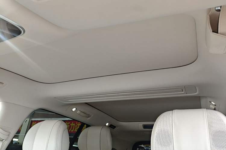Used Hima AITO M8 2025 Extended-Range Ultra Version 53.4 kWh 6-Seater Edition Headliner