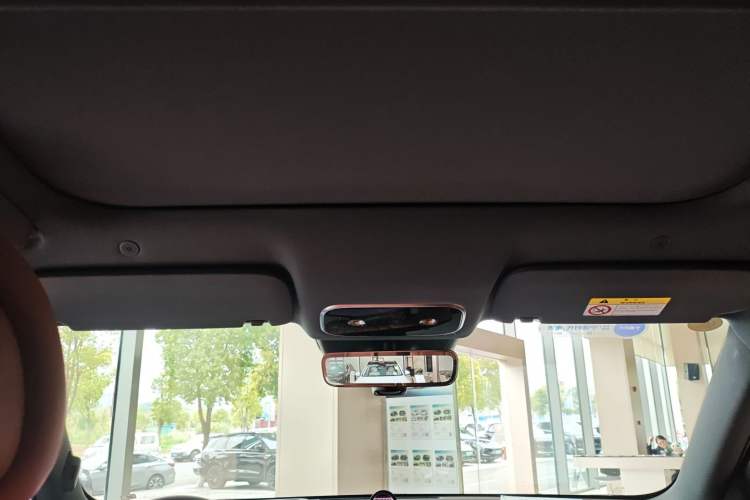 Used Hima AITO M8 2025 Extended-Range Ultra Version 53.4 kWh 6-Seater Edition Headliner