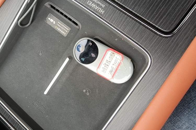 Used Hima AITO M8 2025 Extended-Range Max+ Version 53.4 kWh 5-Seater Edition Interior 1