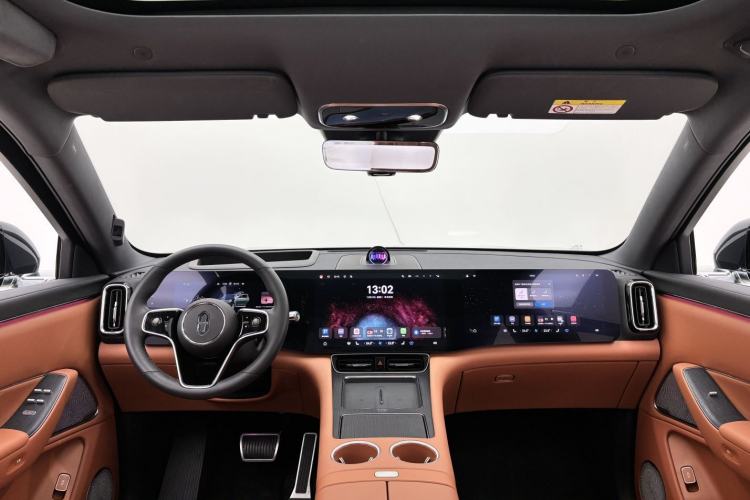 Used Hima AITO M8 2025 Extended-Range Ultra Version 53.4 kWh 6-Seater Edition Interior 4