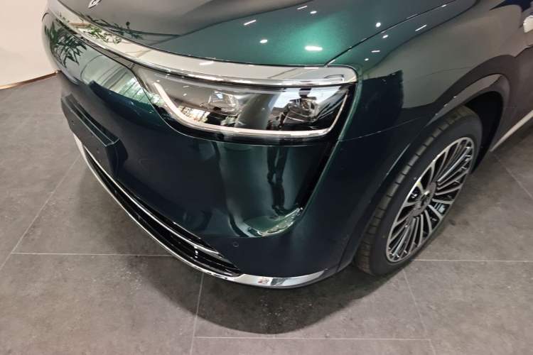 Used Hima AITO M8 2025 Extended-Range Max+ Version 53.4 kWh 5-Seater Edition Left Front Headlight