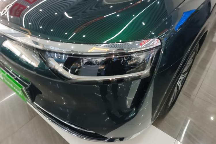 Used Hima AITO M8 2025 Extended-Range Max+ Version 53.4 kWh 5-Seater Edition Left Front Headlight