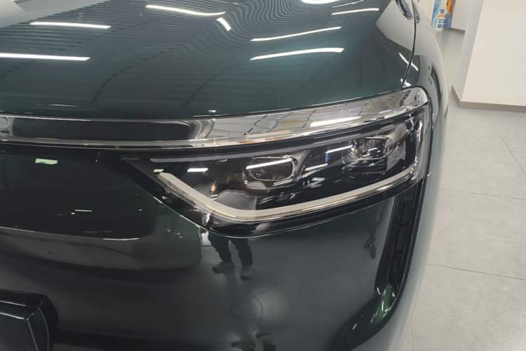 Used Hima AITO M8 2025 Extended-Range Ultra Version 53.4 kWh 6-Seater Edition Left Front Headlight