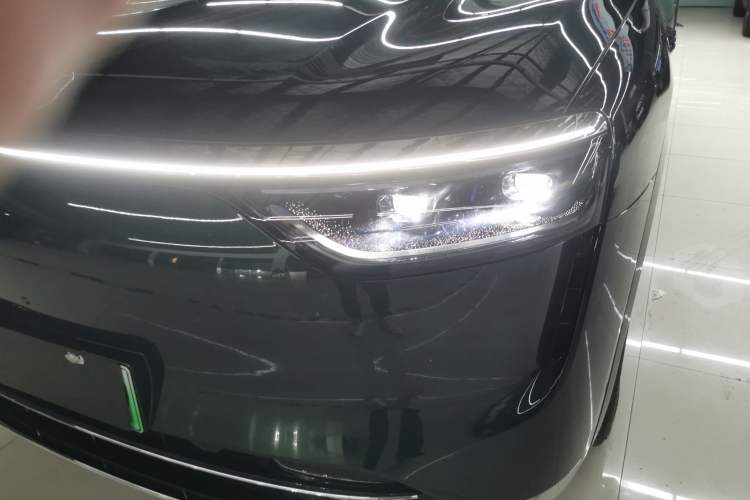 Used Hima AITO M8 2025 Extended-Range Max+ Version 53.4 kWh 6-Seater Edition Left Front Headlight