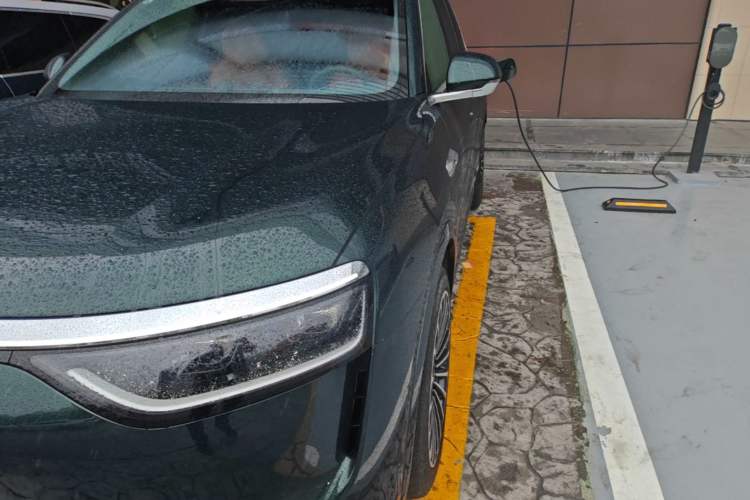Used Hima AITO M8 2025 Extended-Range Ultra Version 53.4 kWh 6-Seater Edition Left Front Headlight