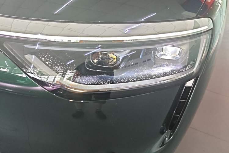 Used Hima AITO M8 2025 Extended-Range Ultra Version 53.4 kWh 6-Seater Edition Left Front Headlight