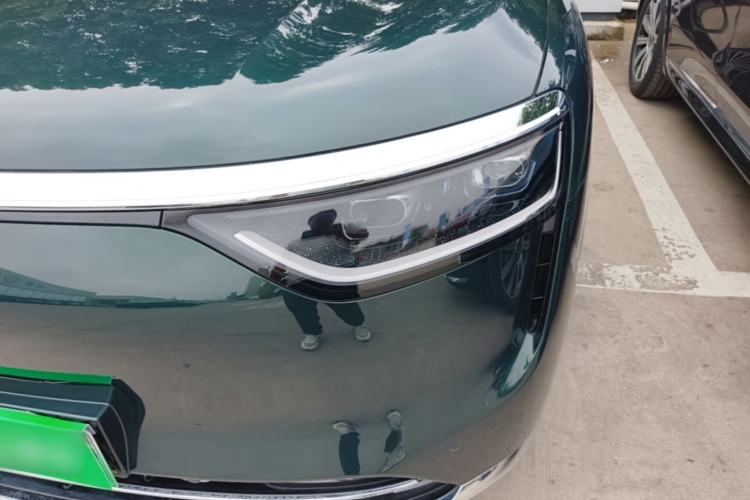 Used Hima AITO M8 2025 Extended-Range Ultra Version 53.4 kWh 6-Seater Edition Left Front Headlight