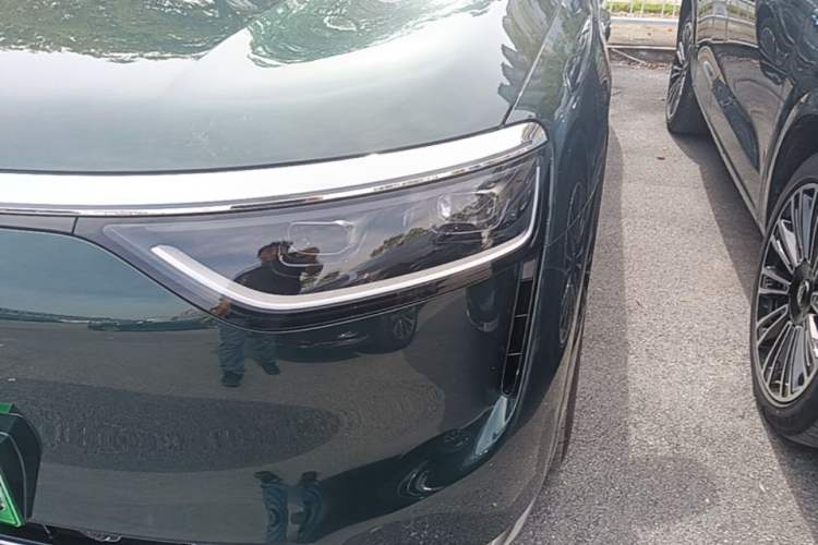 Used Hima AITO M8 2025 Extended-Range Max+ Version 53.4 kWh 5-Seater Edition Left Front Headlight