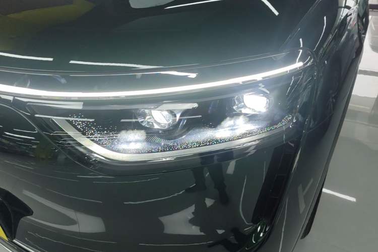 Used Hima AITO M8 2025 Extended-Range Max+ Version 53.4 kWh 6-Seater Edition Left Front Headlight