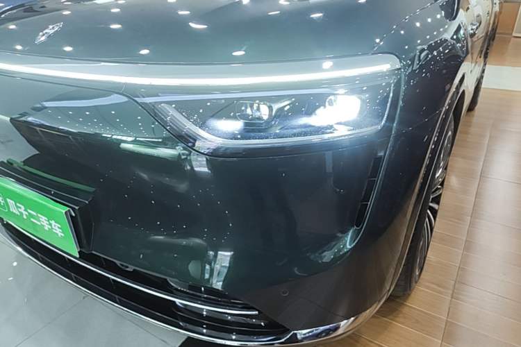 Used Hima AITO M8 2025 Extended-Range Ultra Version 53.4 kWh 6-Seater Edition Left Front Headlight