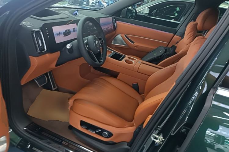 Used Hima AITO M8 2025 Extended-Range Max+ Version 53.4 kWh 5-Seater Edition Left Front Seat